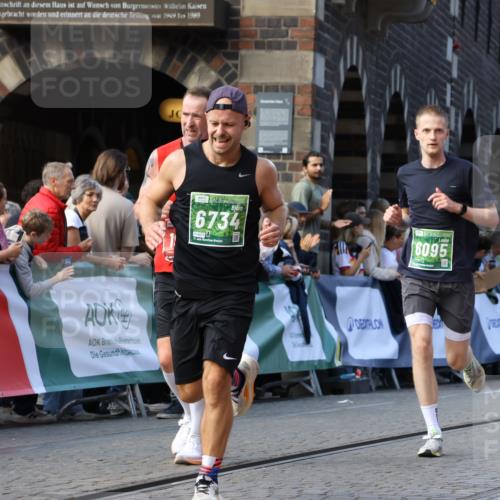 13.09.2026 - 21. swb-Marathon Bremen Strokosch-Dieckow http://msf.ph/oto/10334474 13.09.2026 13:17:17 Ziel 385, 472, 1970, 2319, 2473, 2809, 3246, 3706, 3716, 3961, 4137, 4156, 6049, 6531, 6704, 6819, 6953, 7284, 7297, 7387, 8858, 560, 842, 2008, 3148, 5550, 6095, 6734, 6803, 8100, 8253, 8446, 8532, 8714, 9075 meine-sportfotos.de