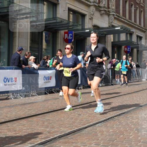 13.09.2026 - 21. swb-Marathon Bremen Strokosch-Dieckow http://msf.ph/oto/10334482 13.09.2026 11:04:14 Ziel 10160, 10245, 10481, 10526, 10613, 10711, 10755, 10877, 11114, 11214, 11215, 11248, 11364, 11366, 11410, 11592, 11705, 11720, 11740, 11761, 11991, 12009, 12929, 10182, 10291, 10390, 10403, 10516, 10607, 10613, 10659, 10671, 10672, 10720, 10726, 10912, 10913, 11149, 11221, 11318, 11319, 11336, 11470, 11471, 11511, 11539, 11618, 11726, 11909, 12001, 12103, 12113, 12140, 12260, 12276, 12392, 12433, 12504 meine-sportfotos.de
