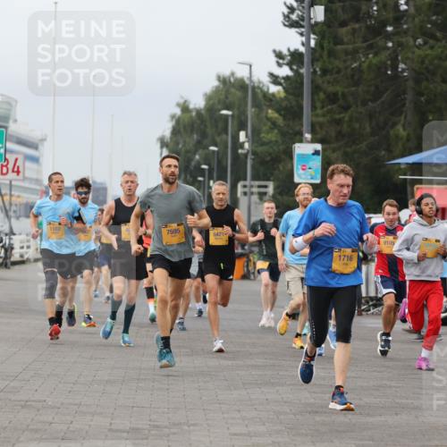 13.09.2026 - Kiel Lauf Andreas Tolksdorf http://msf.ph/oto/10334543 13.09.2026 09:52:25 Kiellinie 4, 1102, 21, 40, 7595, 6421, 1716, 9105 meine-sportfotos.de