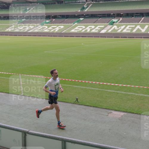 13.09.2026 - 21. swb-Marathon Bremen Michael Burmester http://msf.ph/oto/10334556 13.09.2026 13:08:28 Laufen im Stadion 132, 156, 489, 549, 551, 563, 607, 625, 682, 716, 800, 808, 809, 813, 834, 846, 884, 911, 922, 1025, 1072, 1124, 1150, 1173, 1189, 1210, 1285, 1289, 1322, 1364, 1387, 1395, 1398, 1532, 1559, 1600, 1688, 1831, 1841, 1854, 1880, 1899, 1926, 1938, 2003, 2041, 2070, 2208, 2215, 2219, 2229, 2243, 2283, 2318, 2366, 2380, 2405, 2413, 2429, 2441, 2467, 2492, 2565, 2611, 2635, 2692, 2721, 2727, 2731, 2755, 2782, 2802, 2823, 2831, 2841, 2866, 2897, 2911, 2930, 2941, 2949, 2960, 3067 meine-sportfotos.de