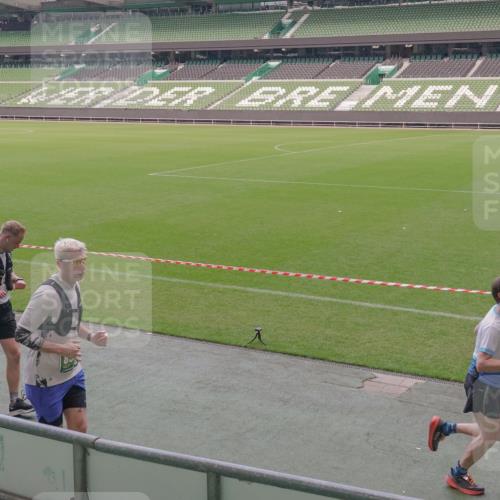 13.09.2026 - 21. swb-Marathon Bremen Michael Burmester http://msf.ph/oto/10334564 13.09.2026 13:08:29 Laufen im Stadion 132, 156, 489, 549, 551, 563, 607, 625, 682, 800, 808, 809, 813, 834, 846, 884, 911, 922, 1025, 1072, 1124, 1150, 1173, 1189, 1210, 1285, 1289, 1322, 1364, 1387, 1395, 1398, 1532, 1559, 1600, 1688, 1831, 1841, 1854, 1880, 1899, 1926, 1938, 2003, 2041, 2070, 2208, 2215, 2219, 2229, 2243, 2283, 2318, 2366, 2380, 2405, 2413, 2429, 2441, 2467, 2492, 2565, 2611, 2635, 2692, 2727, 2731, 2755, 2782, 2802, 2823, 2831, 2841, 2866, 2897, 2911, 2930, 2941, 2949, 2960, 3067 meine-sportfotos.de