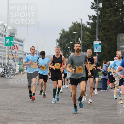 13.09.2026 - Kiel Lauf Andreas Tolksdorf http://msf.ph/oto/10334568 13.09.2026 09:52:26 Kiellinie 3, 4, 1102, 4054, 8621, 7595, 121, 1716 meine-sportfotos.de