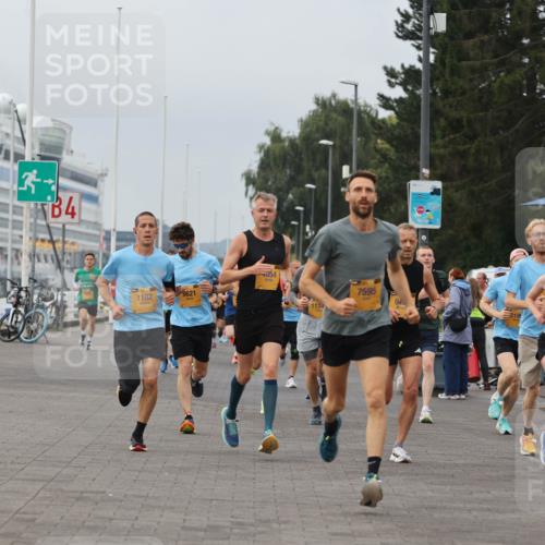 13.09.2026 - Kiel Lauf Andreas Tolksdorf http://msf.ph/oto/10334577 13.09.2026 09:52:26 Kiellinie 3, 4, 1102, 8621, 54, 1134, 7595, 64, 1716 meine-sportfotos.de