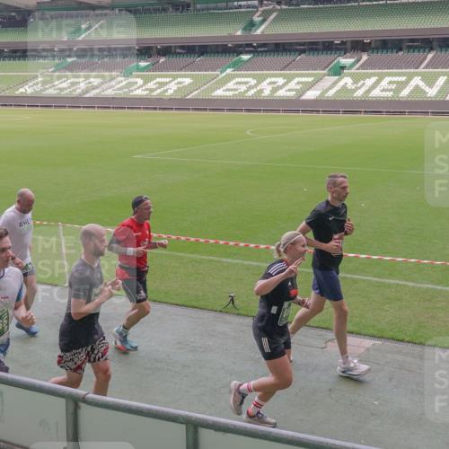 13.09.2026 - 21. swb-Marathon Bremen Michael Burmester http://msf.ph/oto/10334617 13.09.2026 13:08:38 Laufen im Stadion 132, 383, 489, 532, 549, 551, 563, 607, 625, 682, 800, 808, 809, 813, 834, 846, 884, 911, 1025, 1072, 1124, 1150, 1173, 1189, 1210, 1285, 1289, 1322, 1364, 1387, 1395, 1398, 1532, 1559, 1600, 1688, 1831, 1841, 1854, 1880, 1899, 1926, 2003, 2041, 2070, 2208, 2215, 2229, 2243, 2283, 2366, 2380, 2405, 2413, 2429, 2441, 2467, 2492, 2565, 2611, 2635, 2692, 2727, 2731, 2755, 2782, 2802, 2823, 2831, 2841, 2866, 2897, 2930, 2931, 2941, 2949, 3067, 3437, 3857 meine-sportfotos.de