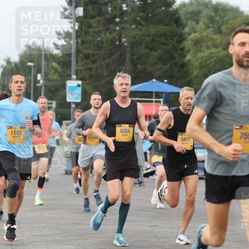 13.09.2026 - Kiel Lauf Andreas Tolksdorf http://msf.ph/oto/10334620 13.09.2026 09:52:28 Kiellinie 38, 1102, 11348, 2226, 38, 4054, 6421, 7595 meine-sportfotos.de