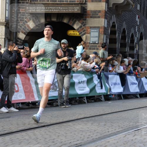 13.09.2026 - 21. swb-Marathon Bremen Strokosch-Dieckow http://msf.ph/oto/10334638 13.09.2026 13:17:23 Ziel 385, 1970, 2052, 2319, 3246, 3706, 4156, 6049, 6624, 6704, 6819, 6953, 7284, 7297, 8111, 8418, 8858, 560, 2008, 2234, 3760, 4171, 5041, 5550, 6803, 7901, 8100, 8250, 8253, 8446, 8532, 8714, 9075, 9400 meine-sportfotos.de