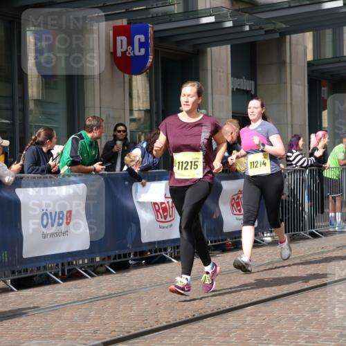 13.09.2026 - 21. swb-Marathon Bremen Strokosch-Dieckow http://msf.ph/oto/10334650 13.09.2026 11:04:19 Ziel 10160, 10198, 10245, 10283, 10481, 10711, 10755, 10877, 10940, 11006, 11114, 11248, 11364, 11366, 11410, 11592, 11705, 11761, 11991, 12005, 12009, 12493, 12495, 12498, 12500, 12502, 12563, 12929, 10182, 10245, 10291, 10390, 10516, 10526, 10613, 10671, 10672, 10726, 10912, 10913, 11214, 11215, 11221, 11318, 11319, 11336, 11470, 11471, 11539, 11720, 11726, 11740, 11909, 12001, 12103, 12113, 12140, 12260, 12276, 12433 meine-sportfotos.de