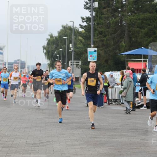 13.09.2026 - Kiel Lauf Andreas Tolksdorf http://msf.ph/oto/10334693 13.09.2026 09:52:31 Kiellinie 3, 4, 10260, 5218, 10095, 11062 meine-sportfotos.de