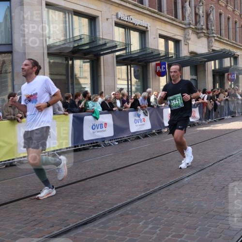 13.09.2026 - 21. swb-Marathon Bremen Strokosch-Dieckow http://msf.ph/oto/10334722 13.09.2026 13:24:26 Ziel 282, 789, 790, 972, 1516, 1582, 2280, 2761, 3015, 3375, 3524, 3994, 4198, 4262, 4277, 4973, 5328, 5572, 5664, 6360, 6626, 6807, 7854, 8636, 8853, 8881, 9264, 9541, 10069, 10071, 10097, 10103, 102, 776, 909, 1199, 1250, 2295, 2491, 3372, 4000, 4559, 5012, 5208, 5257, 5481, 5572, 5668, 5669, 5928, 5929, 5953, 6080, 6105, 7059, 7069, 7081, 7156, 7568, 8082, 8310, 8415, 8784, 9087, 9573, 9676, 9916 meine-sportfotos.de