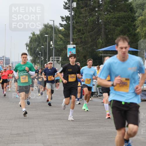 13.09.2026 - Kiel Lauf Andreas Tolksdorf http://msf.ph/oto/10334750 13.09.2026 09:52:34 Kiellinie 3, 4, 3, 8920, 10260, 571, 111 meine-sportfotos.de