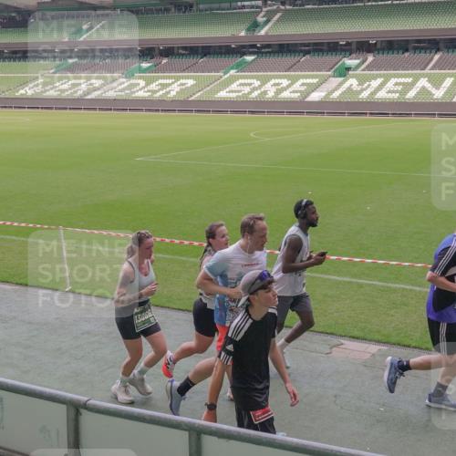 13.09.2026 - 21. swb-Marathon Bremen Michael Burmester http://msf.ph/oto/10334762 13.09.2026 13:08:54 Laufen im Stadion 383, 391, 532, 549, 551, 563, 625, 682, 800, 808, 809, 813, 884, 898, 911, 1025, 1072, 1124, 1150, 1173, 1210, 1285, 1289, 1322, 1364, 1395, 1398, 1532, 1559, 1688, 1831, 1854, 1880, 1899, 2003, 2041, 2208, 2215, 2229, 2243, 2366, 2380, 2405, 2413, 2429, 2441, 2467, 2471, 2492, 2525, 2565, 2611, 2635, 2692, 2727, 2782, 2802, 2823, 2831, 2841, 2866, 2897, 2930, 2931, 2941, 2949, 3032, 3067, 3316, 3333, 3398, 3437, 3707, 3769, 3857, 109 meine-sportfotos.de