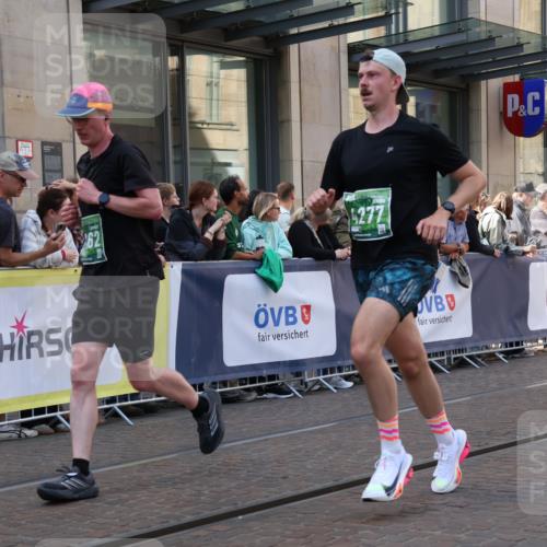 13.09.2026 - 21. swb-Marathon Bremen Strokosch-Dieckow http://msf.ph/oto/10334771 13.09.2026 13:24:30 Ziel 282, 972, 1516, 1582, 2280, 2761, 3015, 3524, 4113, 4198, 4262, 4277, 4973, 5328, 5664, 6079, 6360, 6544, 6626, 6807, 6943, 7409, 7854, 8636, 8853, 9152, 9541, 10097, 10103, 776, 789, 790, 909, 1250, 1582, 2295, 2491, 3375, 3524, 3994, 4000, 4559, 5012, 5208, 5481, 5572, 5668, 5669, 5928, 5929, 5953, 6080, 6105, 7059, 7069, 7081, 7156, 7568, 8082, 8310, 8415, 8784, 8881, 9087, 9264, 9573, 9676, 9916, 10069, 10071 meine-sportfotos.de