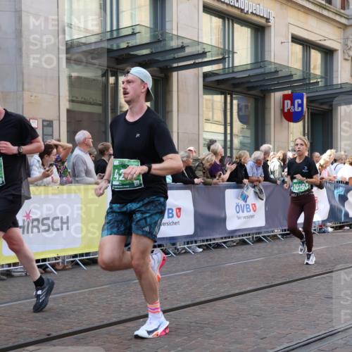 13.09.2026 - 21. swb-Marathon Bremen Strokosch-Dieckow http://msf.ph/oto/10334783 13.09.2026 13:24:30 Ziel 282, 972, 1516, 1582, 2280, 2761, 3015, 3524, 4113, 4198, 4262, 4277, 4973, 5328, 5664, 6079, 6360, 6544, 6626, 6807, 6943, 7409, 7854, 8636, 8853, 9152, 9541, 10097, 10103, 776, 789, 790, 909, 1250, 1582, 2295, 2491, 3375, 3524, 3994, 4000, 4559, 5012, 5208, 5481, 5572, 5668, 5669, 5928, 5929, 5953, 6080, 6105, 7059, 7069, 7081, 7156, 7568, 8082, 8310, 8415, 8784, 8881, 9087, 9264, 9573, 9676, 9916, 10069, 10071 meine-sportfotos.de
