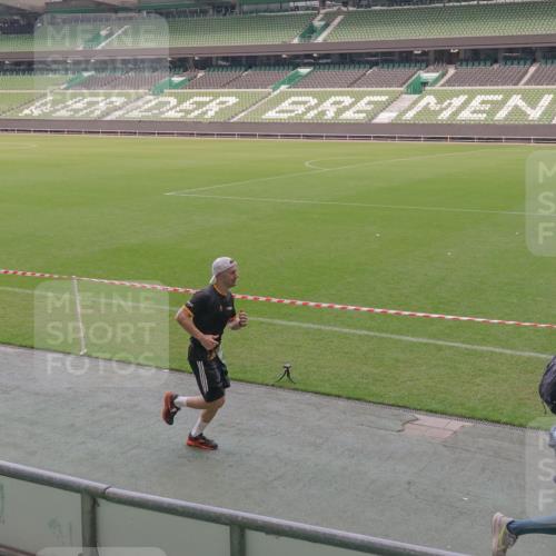 13.09.2026 - 21. swb-Marathon Bremen Michael Burmester http://msf.ph/oto/10334807 13.09.2026 13:09:00 Laufen im Stadion 164, 383, 391, 532, 549, 551, 563, 625, 800, 808, 809, 813, 884, 898, 911, 1025, 1072, 1124, 1150, 1173, 1210, 1285, 1289, 1322, 1364, 1395, 1398, 1532, 1559, 1688, 1831, 1880, 1899, 2003, 2041, 2208, 2215, 2229, 2232, 2243, 2366, 2380, 2405, 2413, 2429, 2441, 2467, 2471, 2492, 2525, 2565, 2573, 2594, 2611, 2635, 2692, 2727, 2782, 2802, 2823, 2831, 2841, 2866, 2897, 2930, 2931, 2941, 2949, 3032, 3067, 3316, 3333, 3398, 3437, 3707, 3769, 3857, 109 meine-sportfotos.de