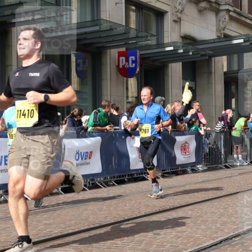 13.09.2026 - 21. swb-Marathon Bremen Strokosch-Dieckow http://msf.ph/oto/10334810 13.09.2026 11:04:23 Ziel 10160, 10198, 10283, 10315, 10481, 10711, 10729, 10755, 10855, 10856, 10877, 10940, 11006, 11114, 11272, 11364, 11366, 11395, 11518, 11592, 11705, 11757, 11761, 11991, 12005, 12420, 12493, 12495, 12498, 12500, 12502, 12563, 10182, 10245, 10291, 10390, 10516, 10526, 10613, 10671, 10672, 10726, 10755, 10912, 10913, 11214, 11215, 11221, 11248, 11318, 11336, 11410, 11539, 11720, 11726, 11740, 11909, 12001, 12009, 12103, 12113, 12276, 12929 meine-sportfotos.de