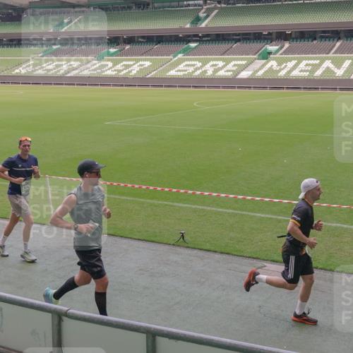 13.09.2026 - 21. swb-Marathon Bremen Michael Burmester http://msf.ph/oto/10334813 13.09.2026 13:09:01 Laufen im Stadion 164, 383, 391, 448, 532, 549, 551, 563, 625, 800, 808, 809, 813, 884, 898, 911, 1025, 1072, 1124, 1150, 1173, 1210, 1285, 1289, 1322, 1364, 1395, 1398, 1559, 1688, 1831, 1880, 1899, 2003, 2041, 2208, 2215, 2229, 2232, 2243, 2366, 2380, 2405, 2413, 2429, 2441, 2467, 2471, 2492, 2525, 2565, 2573, 2594, 2611, 2635, 2692, 2727, 2782, 2802, 2823, 2831, 2841, 2866, 2897, 2930, 2931, 2941, 3032, 3067, 3316, 3333, 3398, 3437, 3707, 3769, 3857, 109 meine-sportfotos.de