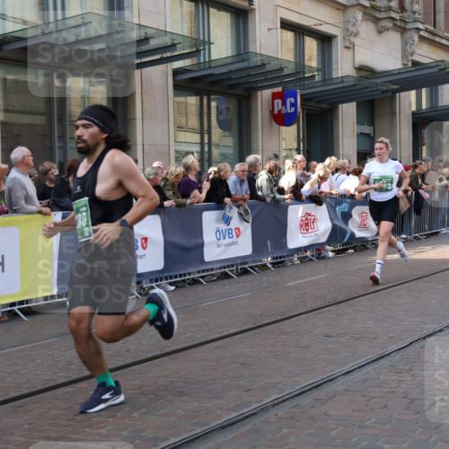 13.09.2026 - 21. swb-Marathon Bremen Strokosch-Dieckow http://msf.ph/oto/10334847 13.09.2026 13:24:32 Ziel 282, 972, 1264, 1516, 2280, 2761, 3015, 4113, 4198, 4262, 4277, 4507, 4973, 5328, 5664, 6079, 6360, 6544, 6626, 6807, 6943, 7409, 7854, 8636, 8853, 9152, 9541, 10097, 10103, 776, 789, 790, 1250, 1582, 2295, 2491, 3375, 3524, 3994, 4000, 4559, 5012, 5208, 5572, 5668, 5669, 5928, 5929, 5953, 6080, 7069, 7081, 7156, 7568, 8310, 8415, 8636, 8784, 8881, 9087, 9264, 9573, 9676, 9916, 10069, 10071, 10097 meine-sportfotos.de