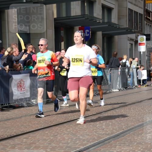 13.09.2026 - 21. swb-Marathon Bremen Strokosch-Dieckow http://msf.ph/oto/10334876 13.09.2026 11:04:25 Ziel 10160, 10198, 10283, 10315, 10481, 10711, 10729, 10855, 10856, 10877, 10940, 11006, 11114, 11133, 11272, 11364, 11366, 11395, 11518, 11592, 11705, 11757, 11761, 11991, 12005, 12420, 12493, 12495, 12498, 12500, 12502, 12563, 10182, 10245, 10291, 10390, 10516, 10526, 10613, 10671, 10672, 10755, 11214, 11215, 11221, 11248, 11318, 11336, 11410, 11539, 11720, 11726, 11740, 11909, 12001, 12009, 12103, 12113, 12276, 12929 meine-sportfotos.de