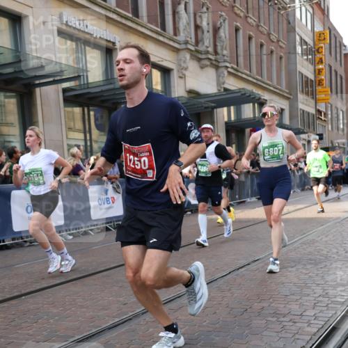 13.09.2026 - 21. swb-Marathon Bremen Strokosch-Dieckow http://msf.ph/oto/10334893 13.09.2026 13:24:33 Ziel 282, 972, 1264, 1516, 2280, 2761, 3015, 4113, 4198, 4262, 4277, 4507, 4973, 5328, 5664, 6079, 6360, 6544, 6626, 6807, 6943, 7409, 7854, 8853, 9152, 9541, 10103, 789, 790, 1250, 1582, 2295, 2491, 3375, 3524, 3994, 4000, 4559, 5012, 5572, 5668, 5669, 5928, 5929, 5953, 6080, 7069, 7081, 7156, 7568, 8310, 8415, 8636, 8784, 8881, 9264, 9573, 9676, 9916, 10069, 10071, 10097 meine-sportfotos.de