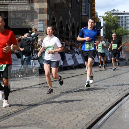 13.09.2026 - 21. swb-Marathon Bremen Strokosch-Dieckow http://msf.ph/oto/10334902 13.09.2026 13:25:52 Ziel 191, 209, 260, 1650, 1752, 3124, 3186, 3806, 4717, 4927, 5703, 5755, 5814, 6380, 7252, 8545, 8597, 8695, 8769, 8890, 9440, 9468, 9506, 1163, 1896, 2062, 2666, 2708, 3248, 3516, 4067, 4476, 5558, 5701, 6135, 6605, 6886, 7638, 7780, 8361, 8592, 8635, 9266, 9794 meine-sportfotos.de