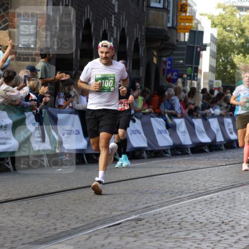 13.09.2026 - 21. swb-Marathon Bremen Strokosch-Dieckow http://msf.ph/oto/10334931 13.09.2026 13:17:30 Ziel 2052, 3246, 4156, 4805, 6095, 6624, 6704, 6734, 6759, 6953, 7284, 8111, 8418, 8858, 560, 771, 1297, 2008, 2125, 2234, 2812, 3760, 4171, 4498, 4499, 4620, 5041, 5550, 5817, 7901, 8100, 8250, 9400, 9505, 13107 meine-sportfotos.de