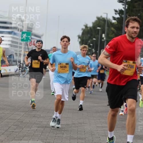 13.09.2026 - Kiel Lauf Andreas Tolksdorf http://msf.ph/oto/10334948 13.09.2026 09:52:46 Kiellinie 12699, 4, 12745, 38, 5035, 1786 meine-sportfotos.de