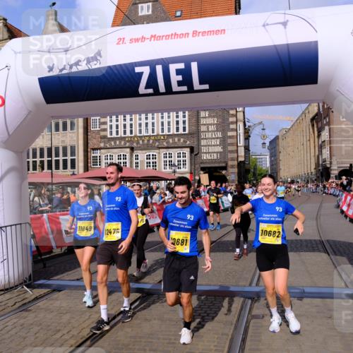 13.09.2026 - 21. swb-Marathon Bremen Tim E. http://msf.ph/oto/10334951 13.09.2026 11:06:35 Ziel 10375, 10376, 10681, 10682, 10852, 10853, 11028, 11029, 11340, 11374, 11432, 11460, 11674, 11690, 11729, 11786, 11849, 12217, 12479 meine-sportfotos.de