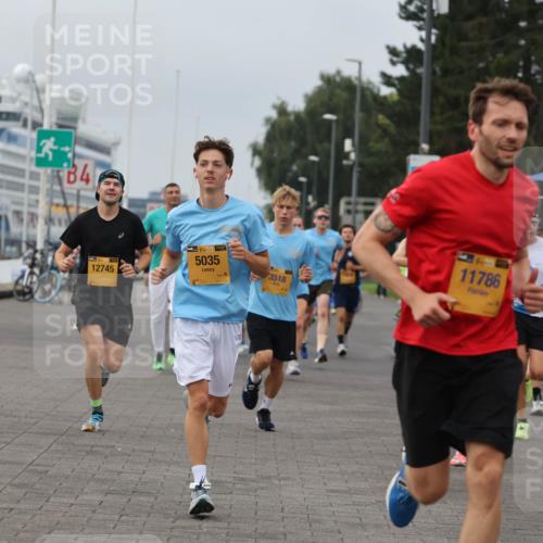 13.09.2026 - Kiel Lauf Andreas Tolksdorf http://msf.ph/oto/10334955 13.09.2026 09:52:46 Kiellinie 34, 12699, 12745, 38, 5035, 3518, 11786 meine-sportfotos.de
