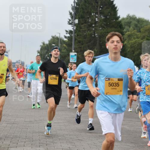 13.09.2026 - Kiel Lauf Andreas Tolksdorf http://msf.ph/oto/10334983 13.09.2026 09:52:48 Kiellinie 12699, 38, 12745, 5035, 2303 meine-sportfotos.de