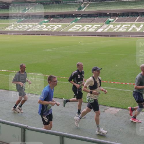 13.09.2026 - 21. swb-Marathon Bremen Michael Burmester http://msf.ph/oto/10335006 13.09.2026 13:09:18 Laufen im Stadion 164, 383, 391, 448, 532, 549, 551, 563, 625, 800, 813, 869, 884, 898, 1025, 1072, 1124, 1150, 1180, 1285, 1289, 1395, 1398, 1559, 1688, 1831, 1880, 1899, 2041, 2208, 2215, 2229, 2232, 2243, 2366, 2380, 2413, 2429, 2441, 2467, 2471, 2525, 2530, 2573, 2594, 2611, 2635, 2692, 2714, 2717, 2727, 2782, 2785, 2823, 2841, 2866, 2897, 2920, 2930, 2931, 2941, 3032, 3063, 3067, 3086, 3291, 3316, 3333, 3398, 3437, 3707, 3769, 3857, 109 meine-sportfotos.de