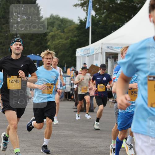 13.09.2026 - Kiel Lauf Andreas Tolksdorf http://msf.ph/oto/10335007 13.09.2026 09:52:48 Kiellinie 38, 599, 616, 38, 12745, 38, 518, 3826, 230, 5035 meine-sportfotos.de