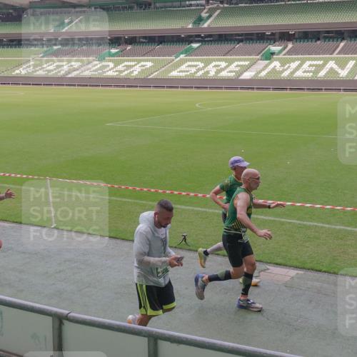 13.09.2026 - 21. swb-Marathon Bremen Michael Burmester http://msf.ph/oto/10335027 13.09.2026 13:09:21 Laufen im Stadion 164, 383, 391, 448, 532, 549, 551, 563, 625, 813, 869, 884, 898, 1025, 1072, 1124, 1150, 1180, 1285, 1289, 1398, 1559, 1688, 1880, 1899, 2041, 2208, 2215, 2229, 2232, 2243, 2366, 2380, 2413, 2429, 2441, 2467, 2471, 2525, 2530, 2553, 2573, 2594, 2611, 2635, 2692, 2714, 2717, 2727, 2782, 2785, 2823, 2841, 2866, 2897, 2920, 2930, 2931, 2941, 3032, 3063, 3067, 3086, 3291, 3316, 3333, 3398, 3437, 3707, 3769, 3857, 109 meine-sportfotos.de