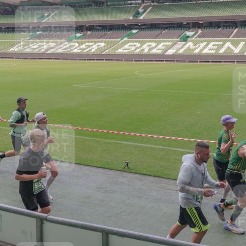 13.09.2026 - 21. swb-Marathon Bremen Michael Burmester http://msf.ph/oto/10335032 13.09.2026 13:09:21 Laufen im Stadion 164, 383, 391, 448, 532, 549, 551, 563, 625, 813, 869, 884, 898, 1025, 1072, 1124, 1150, 1180, 1285, 1289, 1398, 1559, 1688, 1880, 1899, 2041, 2208, 2215, 2229, 2232, 2243, 2366, 2380, 2413, 2429, 2441, 2467, 2471, 2525, 2530, 2553, 2573, 2594, 2611, 2635, 2692, 2714, 2717, 2727, 2782, 2785, 2823, 2841, 2866, 2897, 2920, 2930, 2931, 2941, 3032, 3063, 3067, 3086, 3291, 3316, 3333, 3398, 3437, 3707, 3769, 3857, 109 meine-sportfotos.de