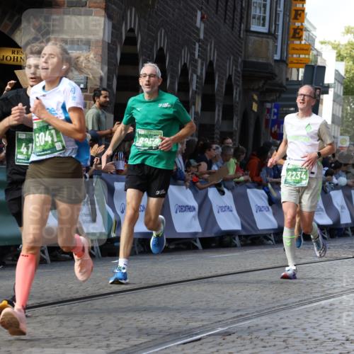 13.09.2026 - 21. swb-Marathon Bremen Strokosch-Dieckow http://msf.ph/oto/10335063 13.09.2026 13:17:33 Ziel 842, 2052, 3148, 3246, 4156, 4805, 6095, 6624, 6734, 6759, 6953, 7284, 8111, 8418, 8858, 771, 1297, 2125, 2234, 2812, 3051, 3760, 4171, 4374, 4498, 4499, 4620, 5041, 5817, 7901, 8250, 9400, 9505, 13107 meine-sportfotos.de