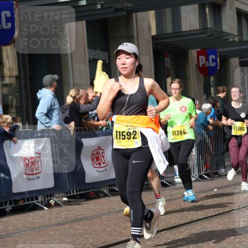 13.09.2026 - 21. swb-Marathon Bremen Strokosch-Dieckow http://msf.ph/oto/10335082 13.09.2026 11:04:31 Ziel 10198, 10283, 10315, 10465, 10481, 10729, 10741, 10850, 10855, 10856, 10877, 10940, 10975, 11006, 11114, 11133, 11272, 11364, 11366, 11395, 11518, 11592, 11705, 11757, 11939, 12005, 12235, 12420, 12493, 12495, 12498, 12500, 12502, 12522, 12563, 10160, 10182, 10245, 10291, 10526, 10613, 10711, 10755, 10877, 11214, 11215, 11221, 11248, 11336, 11410, 11720, 11726, 11740, 11761, 11991, 12009, 12276, 12929 meine-sportfotos.de