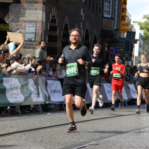 13.09.2026 - 21. swb-Marathon Bremen Strokosch-Dieckow http://msf.ph/oto/10335124 13.09.2026 13:17:37 Ziel 842, 2052, 3148, 4805, 6095, 6624, 6734, 6759, 6803, 8111, 8418, 8532, 8714, 771, 1297, 2125, 2812, 3051, 3192, 4286, 4374, 4498, 4499, 4620, 5530, 5817, 9400, 9505, 13107 meine-sportfotos.de