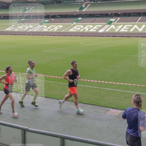 13.09.2026 - 21. swb-Marathon Bremen Michael Burmester http://msf.ph/oto/10335173 13.09.2026 13:09:37 Laufen im Stadion 164, 383, 391, 448, 532, 549, 563, 625, 813, 869, 884, 898, 1025, 1072, 1124, 1150, 1180, 1289, 1398, 1559, 1855, 1867, 1880, 1899, 2041, 2202, 2208, 2229, 2232, 2243, 2268, 2339, 2380, 2413, 2429, 2441, 2467, 2471, 2525, 2530, 2553, 2573, 2594, 2635, 2692, 2714, 2717, 2727, 2785, 2823, 2841, 2897, 2920, 2930, 2931, 2941, 3032, 3063, 3067, 3086, 3089, 3122, 3291, 3316, 3333, 3398, 3437, 3707, 3769, 3857, 109 meine-sportfotos.de