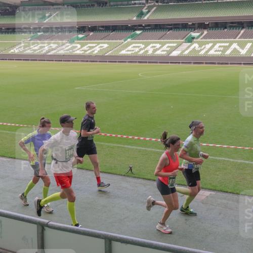 13.09.2026 - 21. swb-Marathon Bremen Michael Burmester http://msf.ph/oto/10335184 13.09.2026 13:09:38 Laufen im Stadion 164, 383, 391, 448, 532, 549, 563, 625, 813, 869, 884, 898, 1025, 1072, 1124, 1150, 1180, 1289, 1398, 1559, 1855, 1867, 1880, 1899, 2041, 2202, 2208, 2229, 2232, 2243, 2268, 2339, 2380, 2413, 2429, 2441, 2467, 2471, 2525, 2530, 2553, 2573, 2594, 2635, 2682, 2692, 2714, 2717, 2727, 2785, 2823, 2841, 2897, 2920, 2930, 2931, 2941, 3032, 3063, 3067, 3086, 3089, 3122, 3291, 3316, 3333, 3398, 3437, 3707, 3769, 3857, 109 meine-sportfotos.de