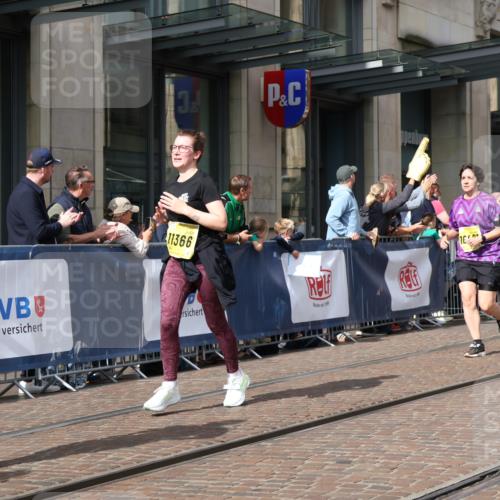 13.09.2026 - 21. swb-Marathon Bremen Strokosch-Dieckow http://msf.ph/oto/10335234 13.09.2026 11:04:34 Ziel 10198, 10283, 10315, 10465, 10481, 10729, 10741, 10850, 10855, 10856, 10940, 10975, 11006, 11133, 11272, 11364, 11366, 11395, 11518, 11592, 11705, 11757, 11939, 12002, 12005, 12064, 12235, 12420, 12493, 12495, 12498, 12500, 12502, 12522, 12563, 10160, 10182, 10245, 10291, 10526, 10613, 10711, 10755, 10877, 11114, 11214, 11215, 11248, 11336, 11364, 11410, 11720, 11740, 11761, 11991, 12009, 12929 meine-sportfotos.de
