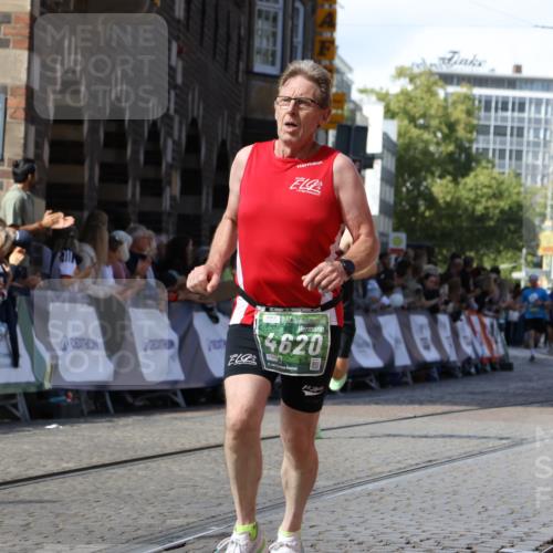13.09.2026 - 21. swb-Marathon Bremen Strokosch-Dieckow http://msf.ph/oto/10335279 13.09.2026 13:17:41 Ziel 842, 3148, 4805, 6095, 6734, 6759, 6803, 8253, 8446, 8532, 8714, 9075, 948, 2001, 2125, 3051, 3192, 4286, 4374, 5530, 5817, 5935, 8869, 9505, 9595, 9596, 9837, 13041 meine-sportfotos.de