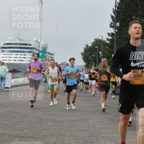 13.09.2026 - Kiel Lauf Andreas Tolksdorf http://msf.ph/oto/10335304 13.09.2026 09:53:01 Kiellinie 1498, 3, 4, 3, 5864, 12120, 10552, 5384, 489, 3923 meine-sportfotos.de