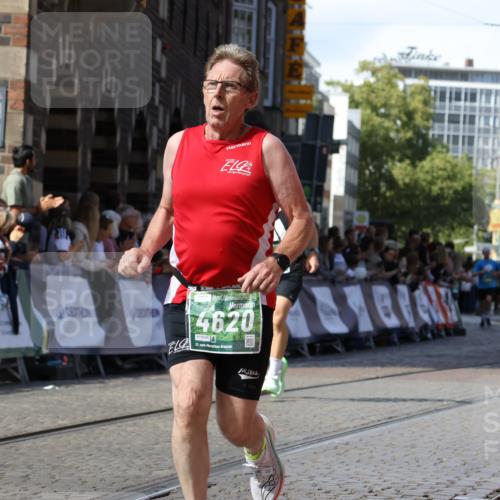 13.09.2026 - 21. swb-Marathon Bremen Strokosch-Dieckow http://msf.ph/oto/10335316 13.09.2026 13:17:41 Ziel 842, 3148, 4805, 6095, 6734, 6759, 6803, 8253, 8446, 8532, 8714, 9075, 948, 2001, 2125, 3051, 3192, 4286, 4374, 5530, 5817, 5935, 8869, 9505, 9595, 9596, 9837, 13041 meine-sportfotos.de