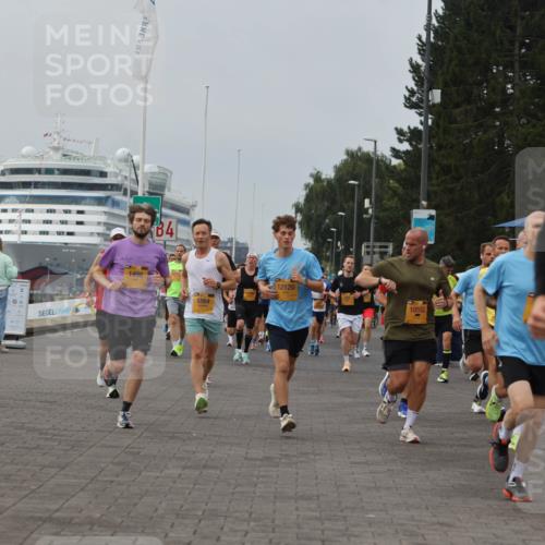 13.09.2026 - Kiel Lauf Andreas Tolksdorf http://msf.ph/oto/10335321 13.09.2026 09:53:01 Kiellinie 1498, 4, 5864, 12120, 10552, 5384 meine-sportfotos.de