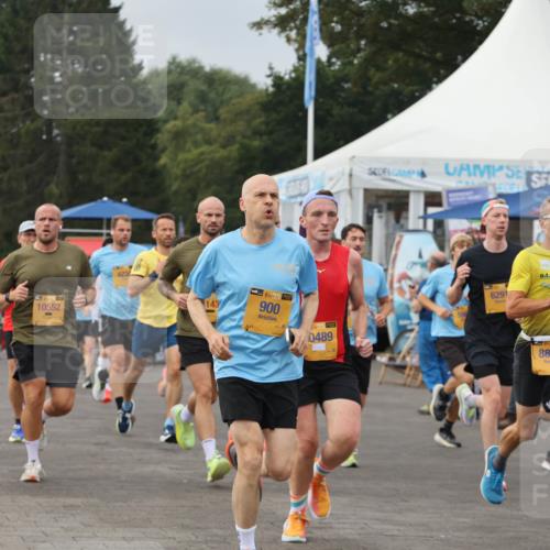 13.09.2026 - Kiel Lauf Andreas Tolksdorf http://msf.ph/oto/10335350 13.09.2026 09:53:02 Kiellinie 12120, 10552, 423, 143, 38, 900, 38, 0489, 6291, 8862 meine-sportfotos.de
