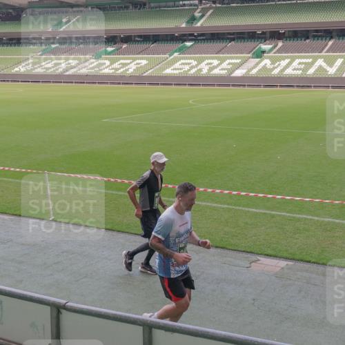 13.09.2026 - 21. swb-Marathon Bremen Michael Burmester http://msf.ph/oto/10335387 13.09.2026 13:10:04 Laufen im Stadion 164, 373, 383, 391, 448, 532, 549, 563, 581, 625, 813, 869, 898, 1025, 1072, 1150, 1180, 1398, 1738, 1855, 1867, 1880, 1894, 1967, 2202, 2208, 2232, 2243, 2268, 2284, 2333, 2339, 2342, 2380, 2413, 2429, 2432, 2441, 2471, 2525, 2530, 2553, 2573, 2594, 2654, 2682, 2692, 2714, 2717, 2784, 2785, 2819, 2823, 2841, 2920, 2931, 2932, 2941, 3026, 3032, 3063, 3086, 3089, 3122, 3174, 3207, 3208, 3291, 3316, 3333, 3370, 3398, 3410, 3437, 3470, 3707, 3769, 3857, 109 meine-sportfotos.de