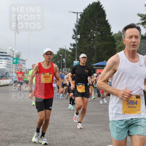 13.09.2026 - Kiel Lauf Andreas Tolksdorf http://msf.ph/oto/10335392 13.09.2026 09:53:05 Kiellinie 8683, 5624, 5864 meine-sportfotos.de