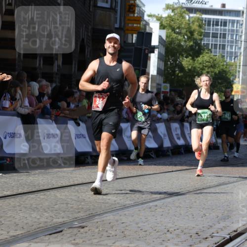 13.09.2026 - 21. swb-Marathon Bremen Strokosch-Dieckow http://msf.ph/oto/10335410 13.09.2026 13:17:45 Ziel 560, 842, 2008, 3148, 4171, 4805, 5041, 5550, 6095, 6734, 6803, 7901, 8100, 8253, 8446, 8532, 8714, 9075, 948, 1631, 1797, 2001, 2634, 3051, 3192, 4286, 4374, 5530, 5935, 8805, 8869, 9595, 9596, 9837, 13041 meine-sportfotos.de