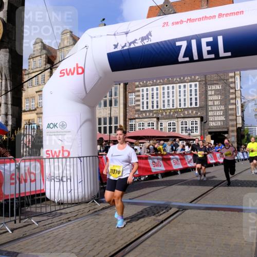 13.09.2026 - 21. swb-Marathon Bremen Tim E. http://msf.ph/oto/10335416 13.09.2026 11:07:02 Ziel 10323, 10378, 10654, 10663, 10795, 10849, 10989, 11021, 11066, 11370, 12124, 12146, 12219, 12249 meine-sportfotos.de