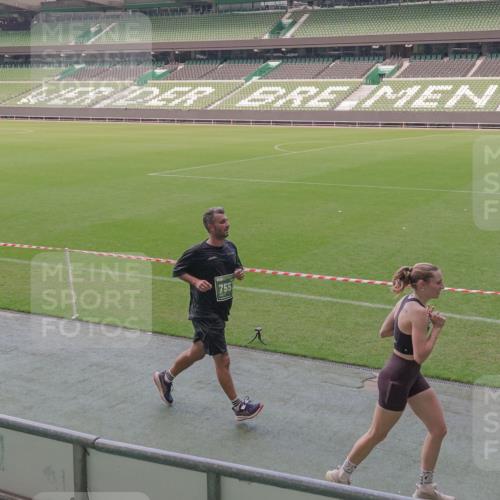 13.09.2026 - 21. swb-Marathon Bremen Michael Burmester http://msf.ph/oto/10335429 13.09.2026 13:10:08 Laufen im Stadion 164, 373, 383, 391, 448, 532, 549, 563, 581, 625, 813, 869, 898, 1025, 1072, 1150, 1180, 1398, 1738, 1855, 1867, 1880, 1894, 1967, 2202, 2208, 2232, 2243, 2268, 2284, 2333, 2339, 2342, 2413, 2429, 2432, 2441, 2471, 2525, 2530, 2553, 2573, 2594, 2654, 2682, 2692, 2714, 2717, 2784, 2785, 2819, 2823, 2920, 2931, 2932, 2941, 3026, 3032, 3063, 3086, 3089, 3122, 3174, 3207, 3208, 3291, 3316, 3333, 3370, 3398, 3410, 3437, 3470, 3707, 3769, 3857, 109 meine-sportfotos.de
