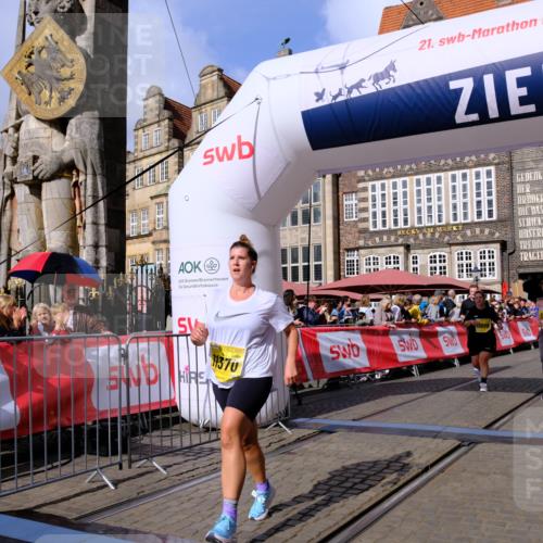 13.09.2026 - 21. swb-Marathon Bremen Tim E. http://msf.ph/oto/10335461 13.09.2026 11:07:02 Ziel 10323, 10378, 10654, 10663, 10795, 10849, 10989, 11021, 11066, 11370, 12124, 12146, 12219, 12249 meine-sportfotos.de